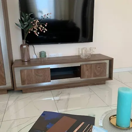 3 Bed In App1of3 Appartement *